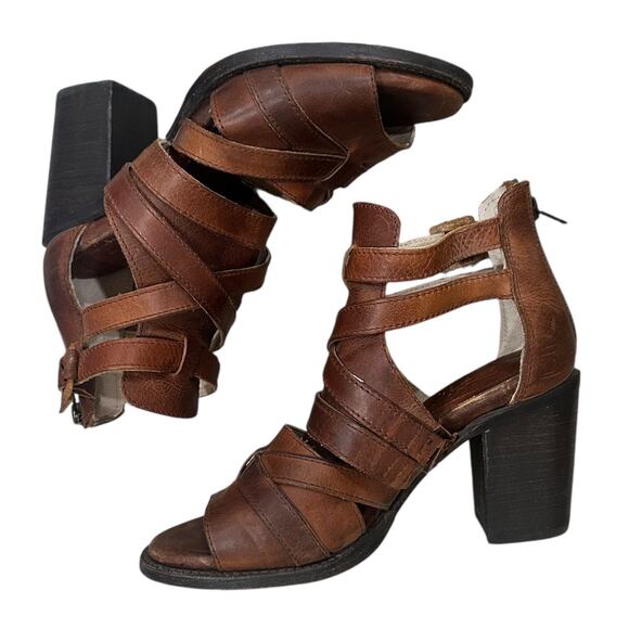 Freebird By Steven Claw Heel in Brown Distressed - Picture 10 of 10